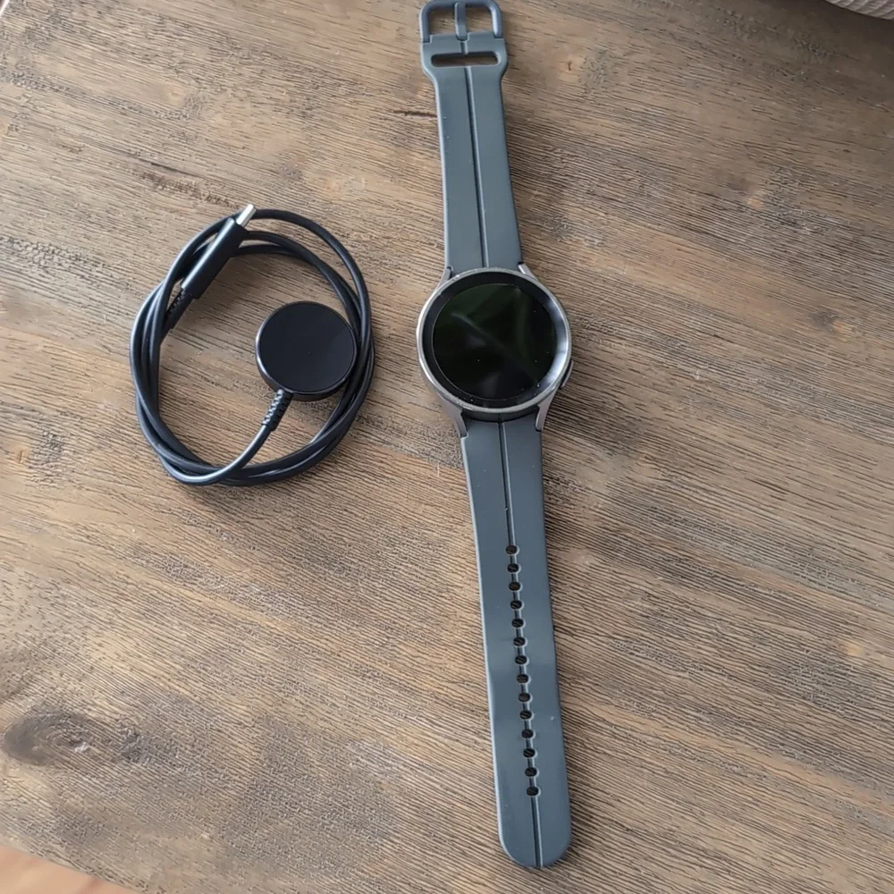 Samsung Galaxy Watch 5 Pro Gray Titanium Premium Fitness Style